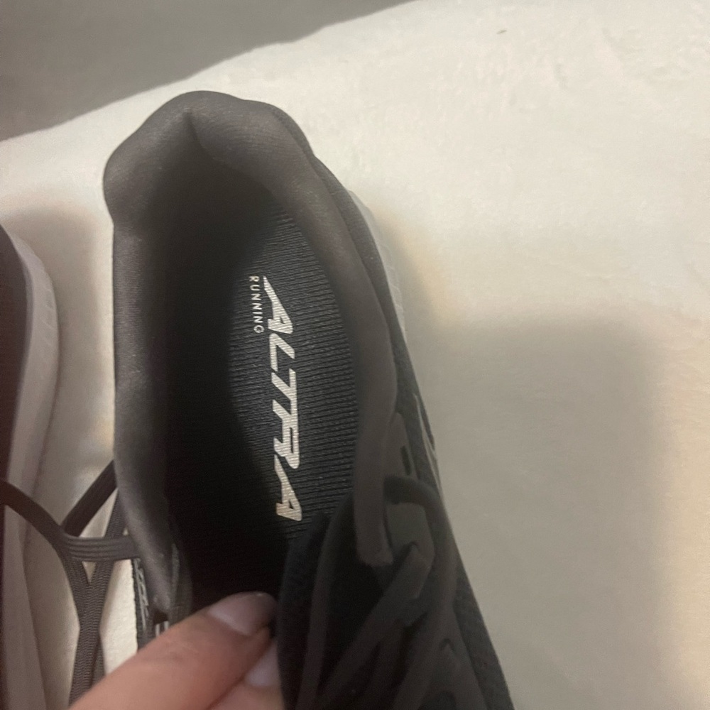 Altra Women’s Black Running Shoes - Picture 4 of 5